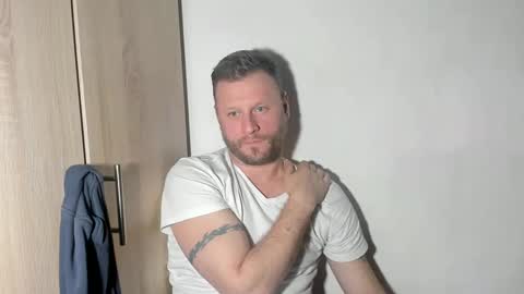 Snapshot of alexboy2022 chatting on 02/21/25, 02:28 onlyfans..alexyno2022 online show from 02/21/25, 02:28