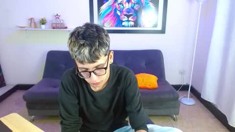 alex online show from 03/29/26, 01:44