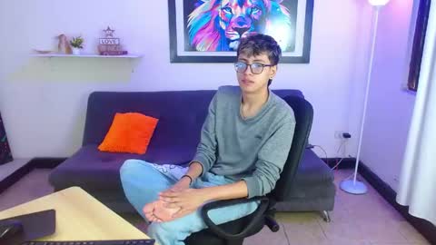 alex online show from 04/21/26, 02:12