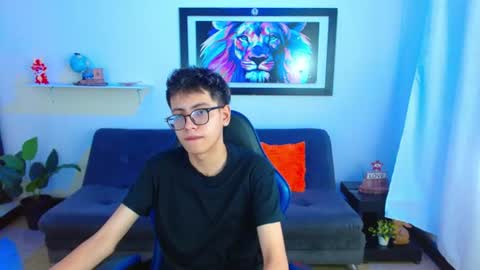 Snapshot of alexcum_18 chatting on 06/30/26, 02:29 alex online show from 06/30/26, 02:29