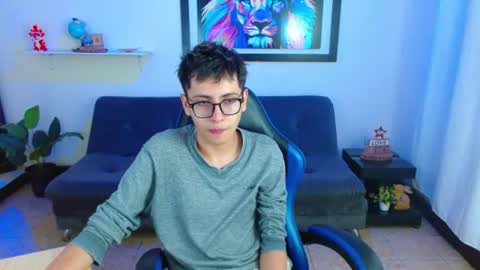 Snapshot of alexcum_18 chatting on 07/01/26, 01:45 alex online show from 07/01/26, 01:45