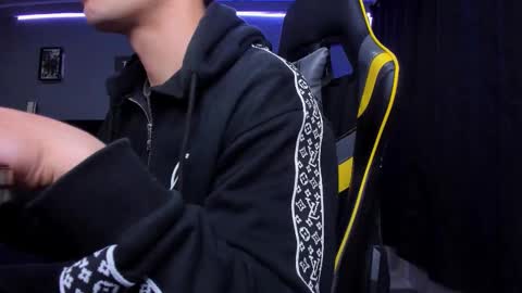 alexgiraldo__ online show from 10/24/25, 09:38