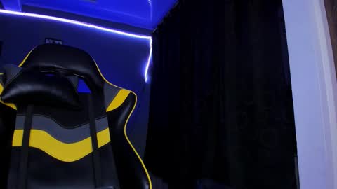 alexgiraldo__ online show from 10/31/25, 06:14