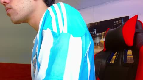 alexgiraldo__ online show from 06/17/26, 06:31