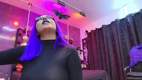 Snapshot of alexhoe_ chatting on 03/08/25, 06:58 Alex online show from 03/08/25, 06:58