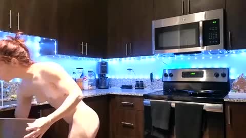 Snapshot of alexi793021 chatting on 01/06/25, 01:41 Alexi online show from 01/06/25, 01:41