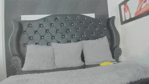 Alexia Palmer  online show from 04/21/26, 04:34