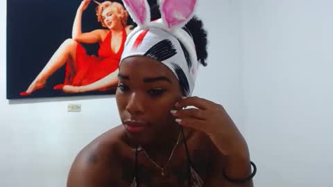 alexia_sinclaire24 online show from 11/01/25, 12:56