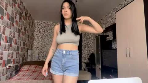 Emila online show from 04/14/26, 12:22