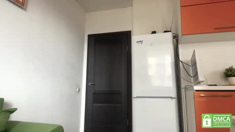 Emila online show from 04/24/26, 08:28