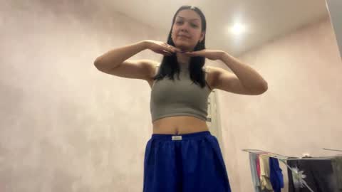 Snapshot of alexiaficke chatting on 06/03/26, 07:19 Emila online show from 06/03/26, 07:19