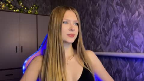 Snapshot of alexialunaris chatting on 07/08/26, 11:58 Alexia online show from 07/08/26, 11:58