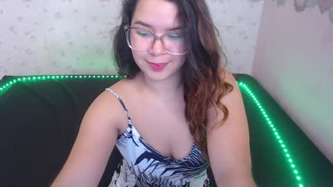 Snapshot of alexiarestrepo chatting on 01/10/25, 06:06 Alexia online show from 01/10/25, 06:06