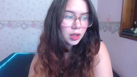 Snapshot of alexiarestrepo chatting on 02/03/25, 12:03 Alexia online show from 02/03/25, 12:03
