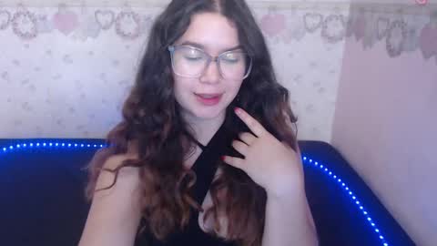 Snapshot of alexiarestrepo chatting on 02/11/25, 03:18 Alexia online show from 02/11/25, 03:18