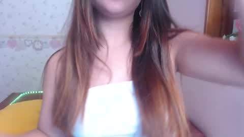 Snapshot of alexiarestrepo chatting on 02/24/25, 12:05 Alexia online show from 02/24/25, 12:05