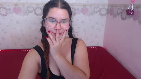 Snapshot of alexiarestrepo chatting on 02/26/25, 02:57 Alexia online show from 02/26/25, 02:57
