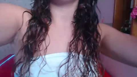 Snapshot of alexiarestrepo chatting on 03/12/25, 11:53 Alexia online show from 03/12/25, 11:53