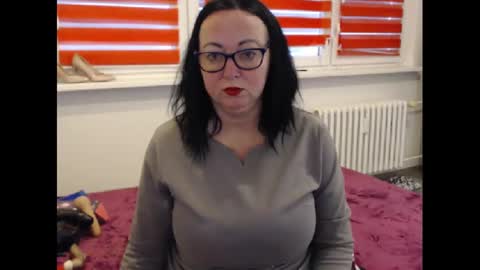Snapshot of alexie33 chatting on 02/18/25, 12:06 alexie33 online show from 02/18/25, 12:06