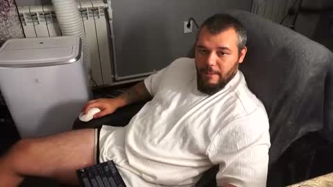 Alex online show from 09/12/25, 09:37