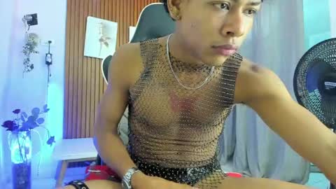 alexis_23cm online show from 04/29/26, 02:21