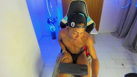 alexis_23cm online show from 05/01/26, 11:15