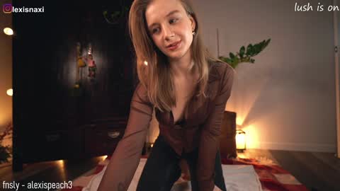 Snapshot of alexispeach chatting on 12/03/24, 09:23 Alexis--  online show from 12/03/24, 09:23