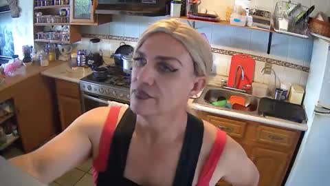 Snapshot of alexiss699 chatting on 12/18/24, 10:57 alexiss699 online show from 12/18/24, 10:57