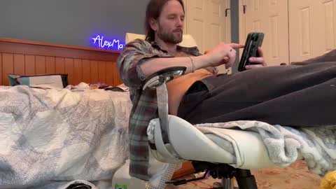 Alex Mann online show from 02/25/25, 03:49