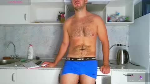 Snapshot of alexnovakk chatting on 09/11/25, 07:41 Alex online show from 09/11/25, 07:41