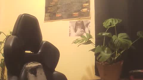 Snapshot of alexopenmind21 chatting on 05/21/26, 01:23 Alexxx online show from 05/21/26, 01:23