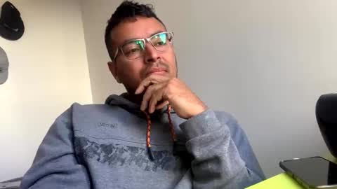 Snapshot of alexospina55 chatting on 03/30/26, 10:16 alexospina55 online show from 03/30/26, 10:16