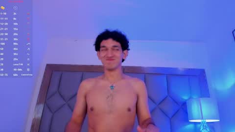 Snapshot of alexpetite_ chatting on 04/30/26, 04:19 A L E X online show from 04/30/26, 04:19