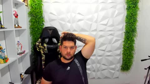 Snapshot of alexvacasin chatting on 01/14/25, 06:07 alex online show from 01/14/25, 06:07