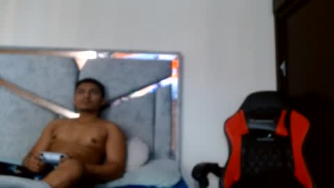 Snapshot of alexvsluisa chatting on 07/09/26, 04:11 alex y luisa online show from 07/09/26, 04:11