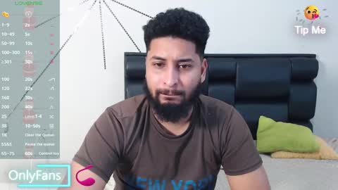 Snapshot of alexx_bbc_ chatting on 12/28/24, 06:40 alexx_bbc_ online show from 12/28/24, 06:40