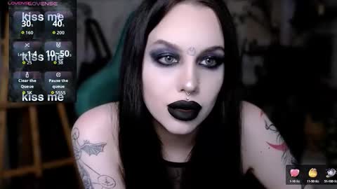 Snapshot of alexx_succubus chatting on 09/19/25, 07:47 Alexx Succubus online show from 09/19/25, 07:47