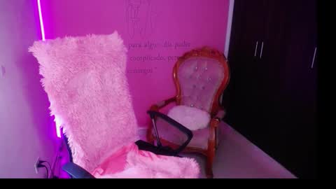 Snapshot of alexxa_1111 chatting on 11/23/25, 08:19 alexxa_1111 online show from 11/23/25, 08:19