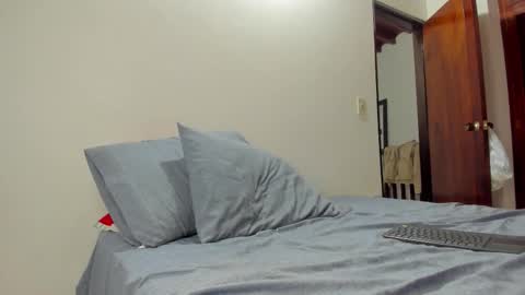 Alexxander Hall online show from 12/19/25, 02:40