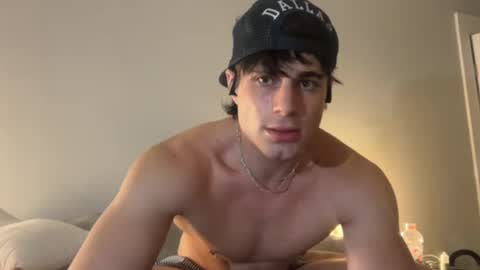 Snapshot of alexxxgrant21 chatting on 10/23/25, 12:32 alexxxgrant21 online show from 10/23/25, 12:32