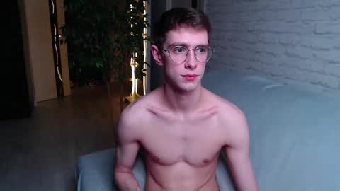 Alfie online show from 10/04/25, 04:10