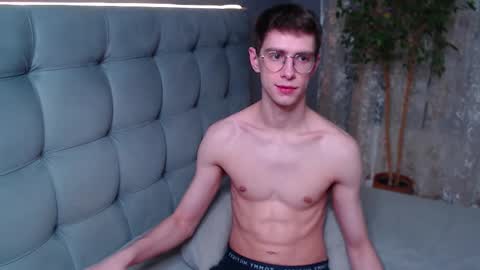 Alfie online show from 12/19/25, 01:34