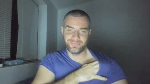 alfiesolomons87 online show from 01/04/25, 08:27