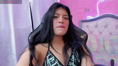 Snapshot of alfresii_rivera chatting on 01/07/25, 05:42 Carolina Join The Fan Club online show from 01/07/25, 05:42
