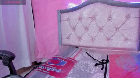 Snapshot of alfresii_rivera chatting on 01/08/25, 06:52 Carolina Join The Fan Club online show from 01/08/25, 06:52