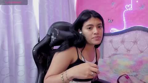 Snapshot of alfresii_rivera chatting on 01/17/25, 03:00 Carolina Join The Fan Club online show from 01/17/25, 03:00