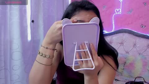 Snapshot of alfresii_rivera chatting on 02/04/25, 01:27 Carolina Join The Fan Club online show from 02/04/25, 01:27