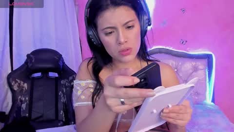 Snapshot of alfresii_rivera chatting on 02/23/25, 04:17 Carolina Join The Fan Club online show from 02/23/25, 04:17