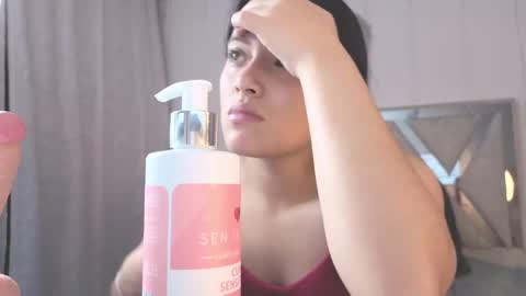 Snapshot of alfresii_rivera chatting on 10/04/25, 11:47 Carolina Join The Fan Club online show from 10/04/25, 11:47