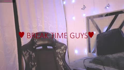 Snapshot of alfresii_rivera chatting on 10/09/25, 01:58 Carolina Join The Fan Club online show from 10/09/25, 01:58